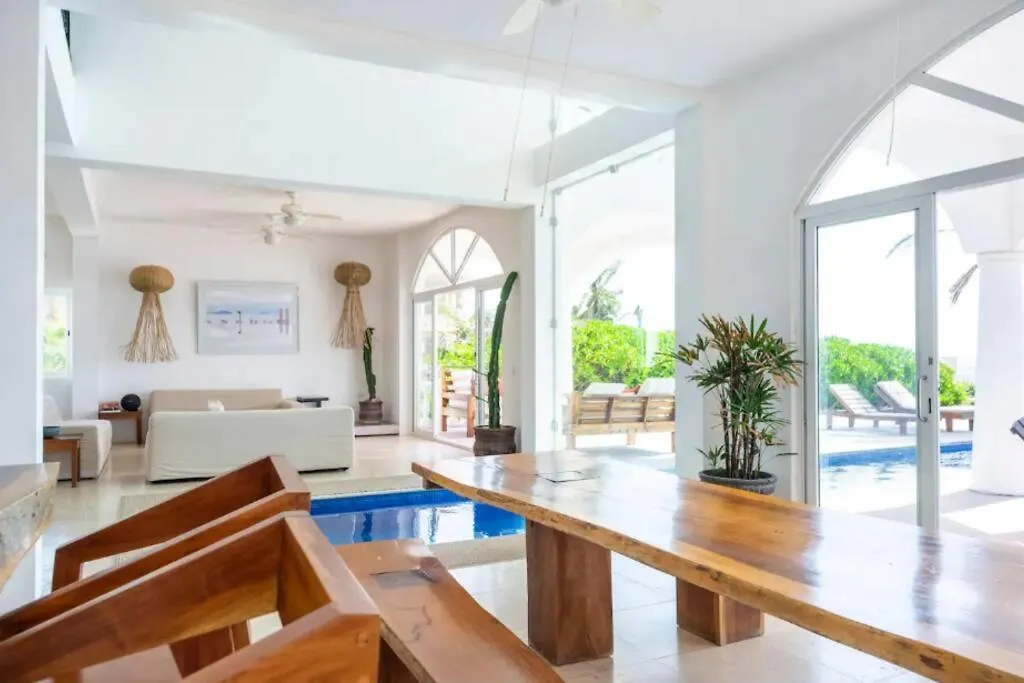 Beautiful Paradise - Beachfront Akumal 0*,  Mexiko
